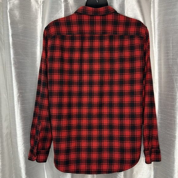 American Eagle Athletic Fit Red Plaid Flannel Long Sleeve Button Up Men’s XL - Picture 4 of 9
